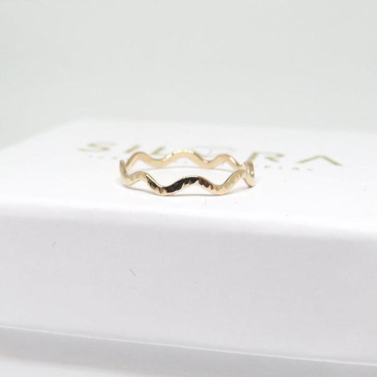 Gold Hammered Wave Ring