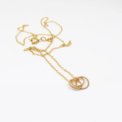 Dainty Gold Circle Necklace