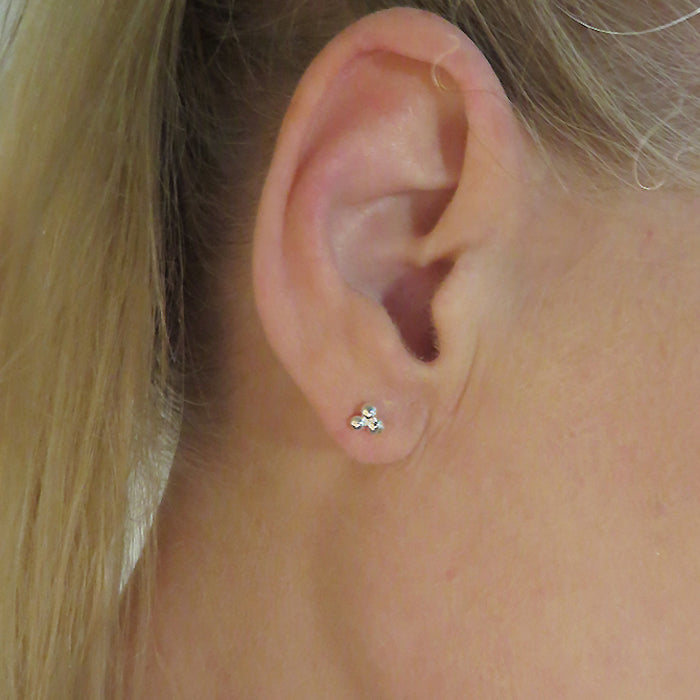 Triple dot earrings
