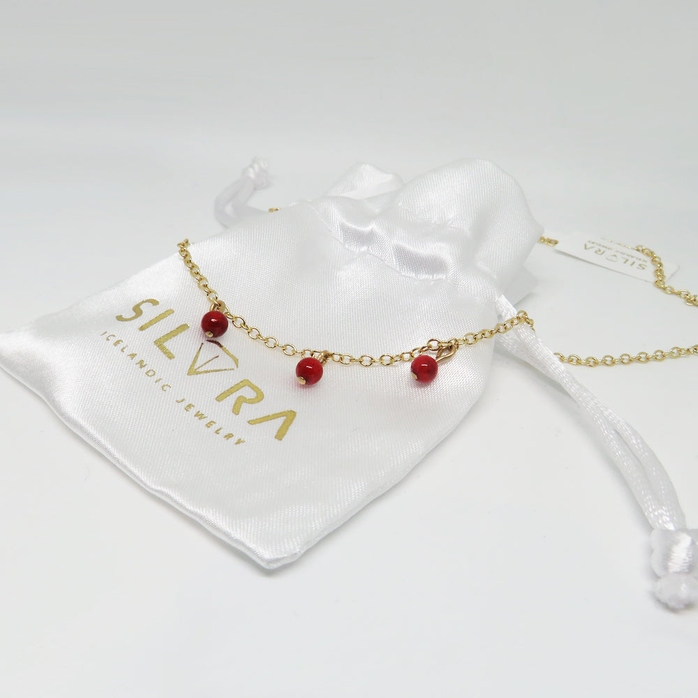 Gold Necklace With Red Agat